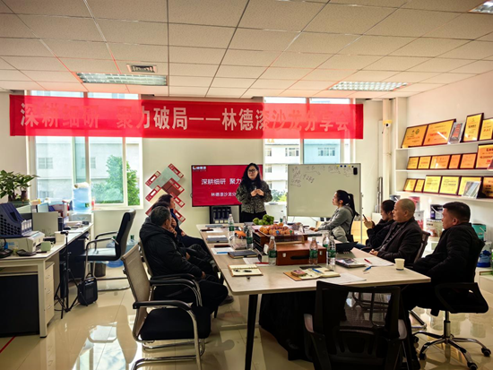 ������У������ƾ֣��ֵ����ؑc���N��ɳ�����A�M��Ļ