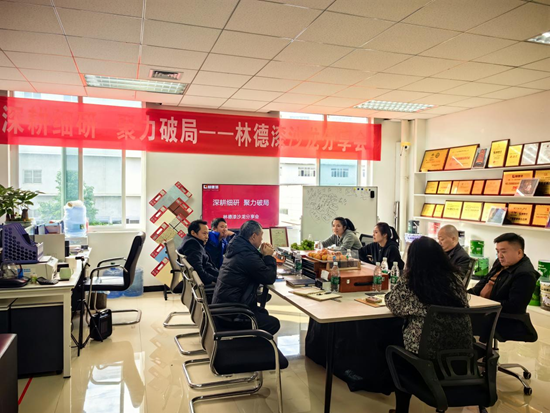 ������У������ƾ֣��ֵ����ؑc���N��ɳ�����A�M��Ļ